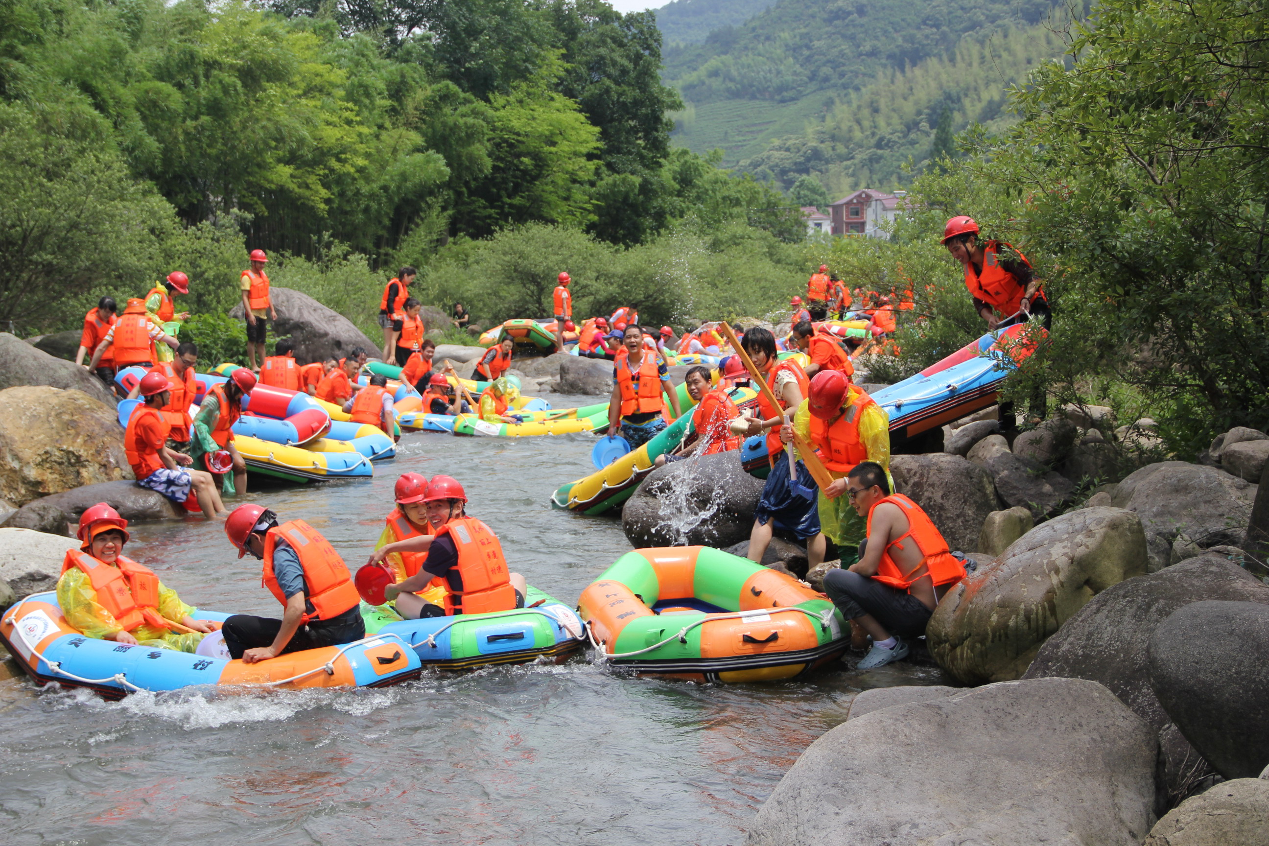 关于特色山地漂流挑战赛，冒险精神的极限演绎的信息