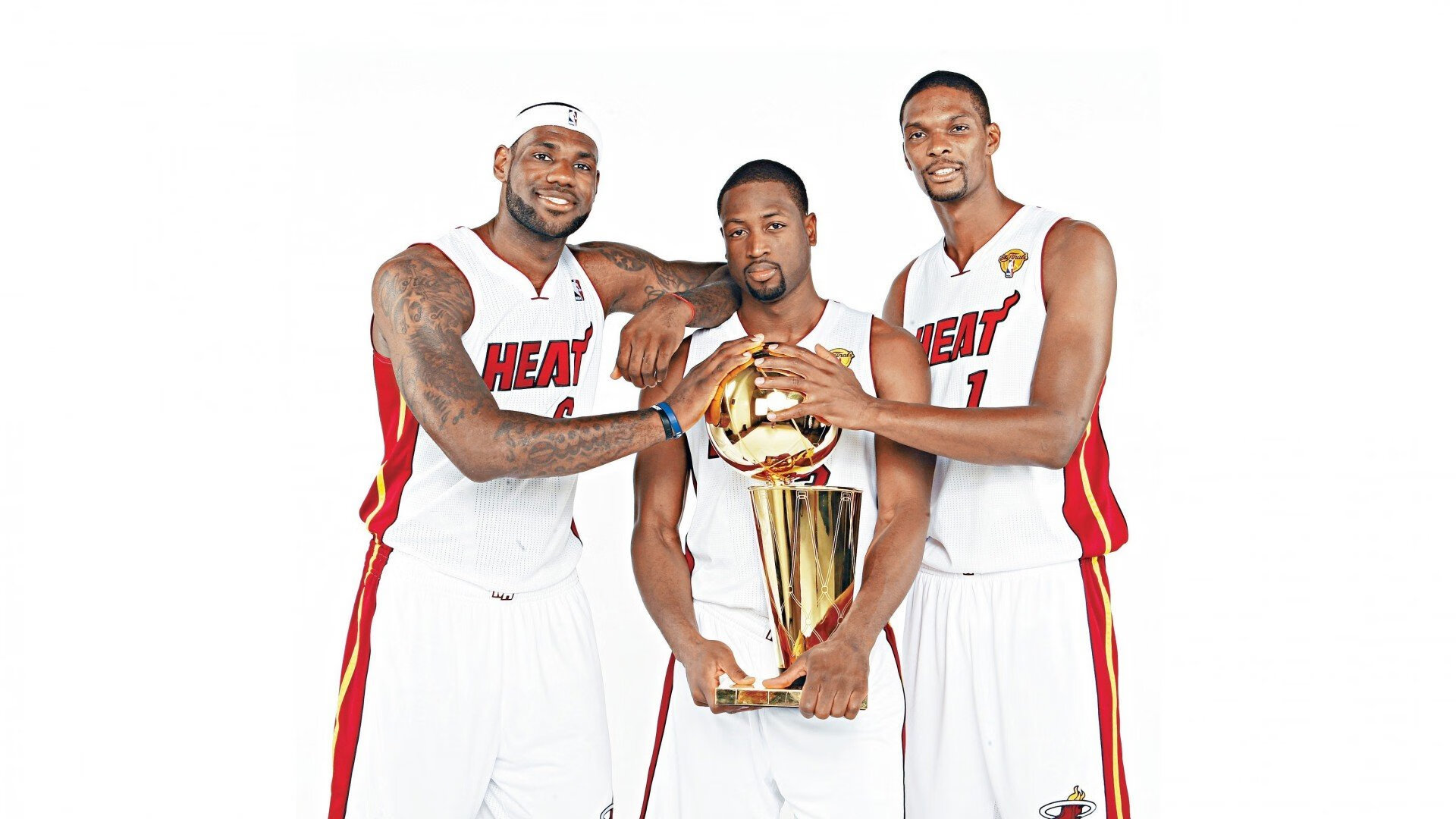 勇士再度夺冠，篮球巨星库里再度成为MVP，nba勇士队库里