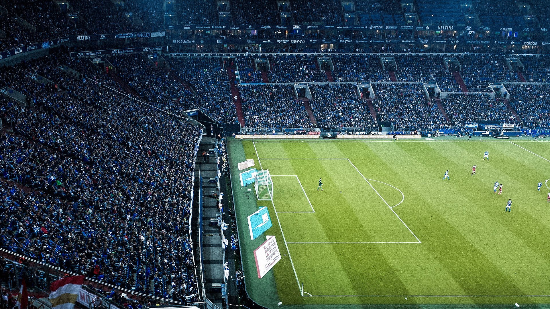 开云官网APP下载-霍勒迪火力全开雄鹿晋级季后赛，霍勒迪顶薪续约雄鹿