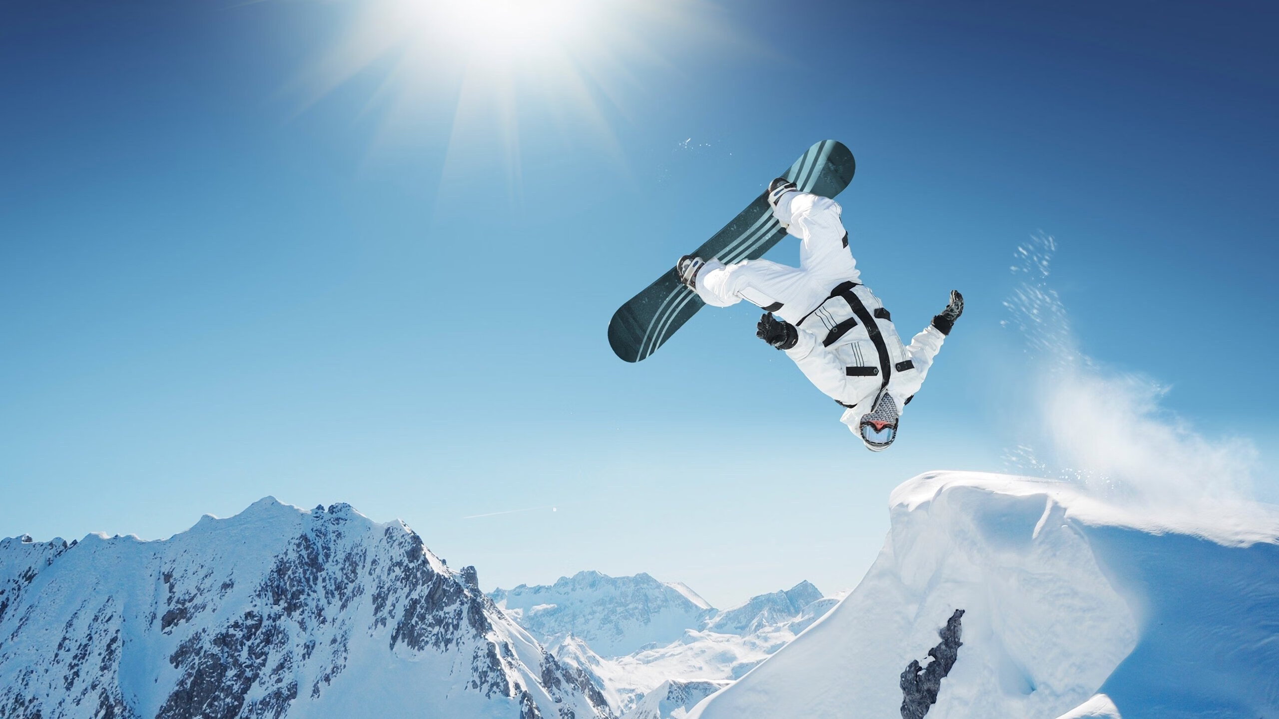 _赛车手再创速度纪录，刷新赛道新高度_，赛车手最快能跑多少迈