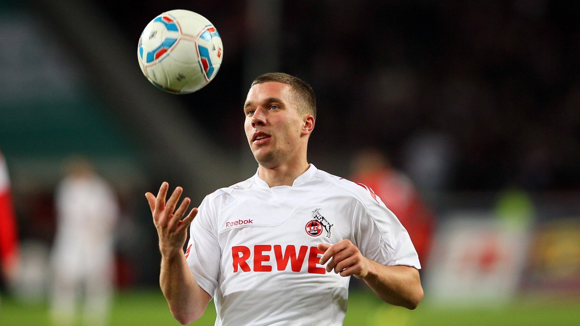 特色彩色沙滩排球，青春色彩绽放的运动舞台，沙滩排球场景